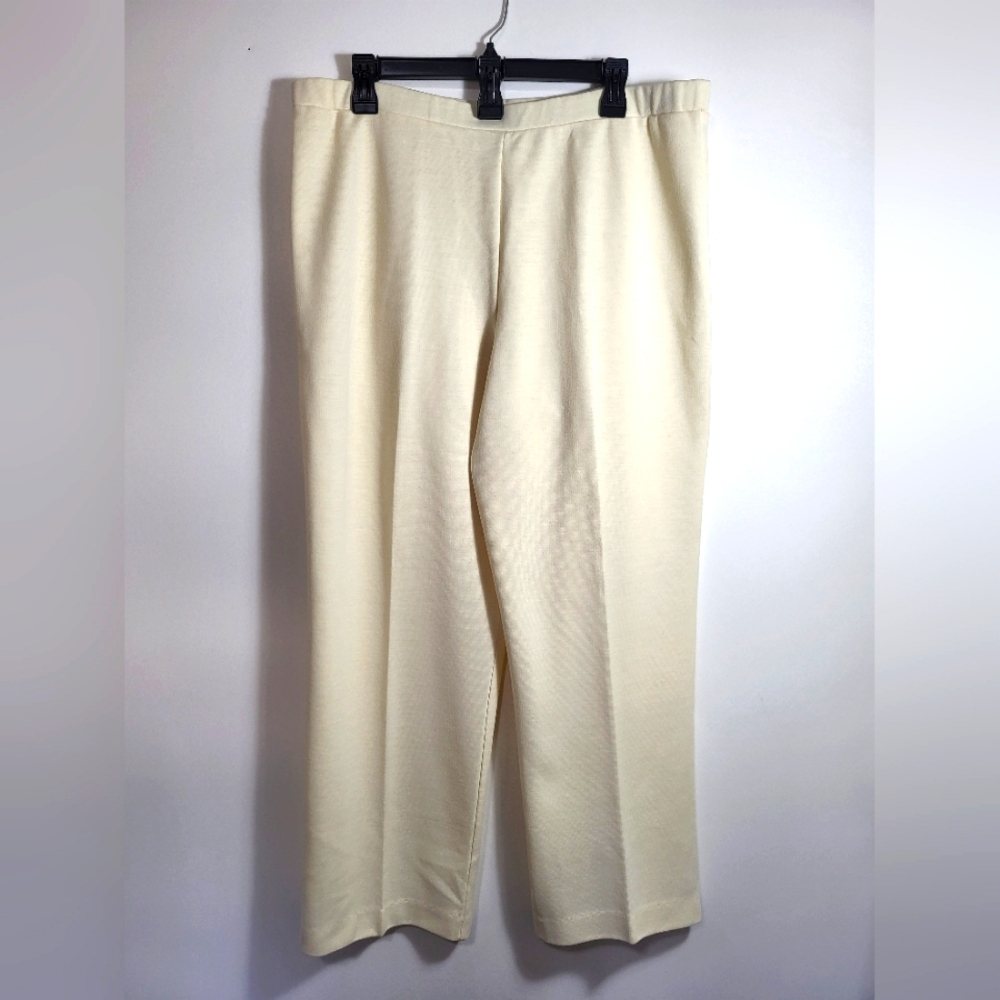 SST cream lightweight pull-on slacks  women's 18  #2513